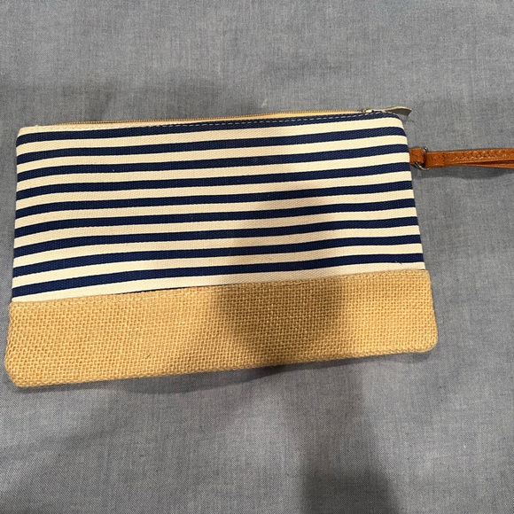 Wristlet - Picture 1 of 5